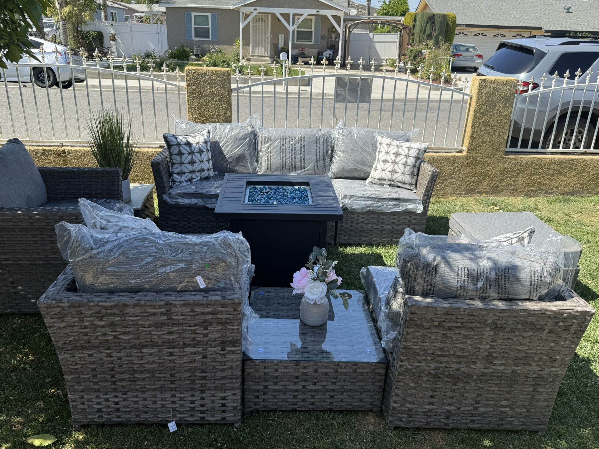 Brand New Patio Outdoor Furniture Set With Fire Pit 