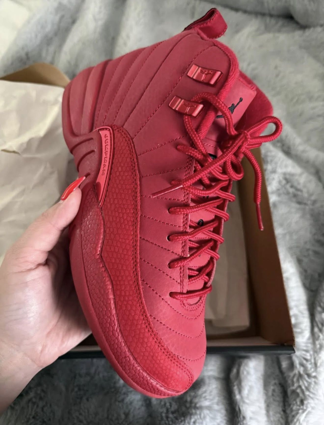 Jordan 12s Size 6 GS