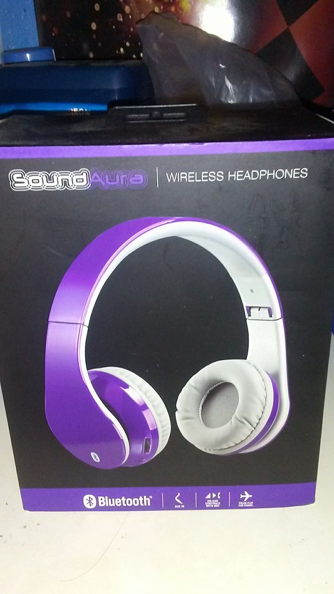 SoundAura wireless headphones