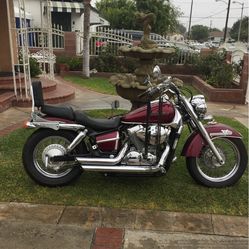 Honda shadow 750  year 2004