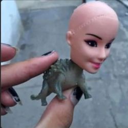 Barbie DINOSAURIO