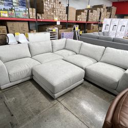 Flexsteel Fabric Sectional With Ottoman 