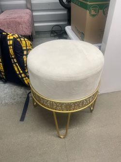 Round Ottoman with Gold Metal Base