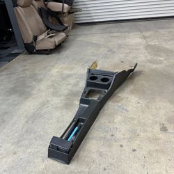 BMW E30 Center Conceal