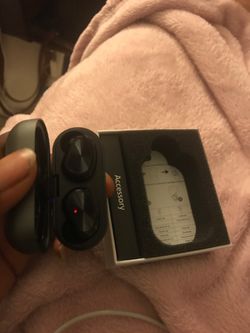 Wireless earbuds