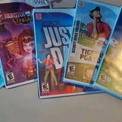 Wii Games Wii Play, We Love Golf, Tigar Woods PGA 10, Just Dance 3, Monster High
