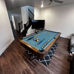 Nice pool table $500 OBO