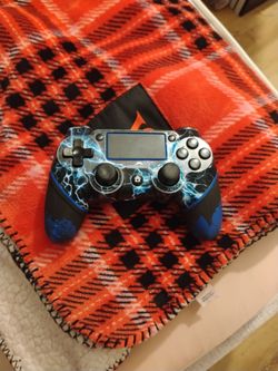 Used ps4 an beats pods