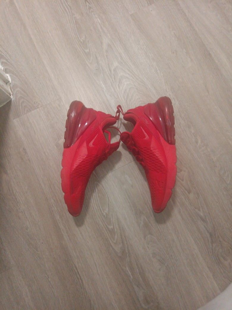 Air Max 270 University Red