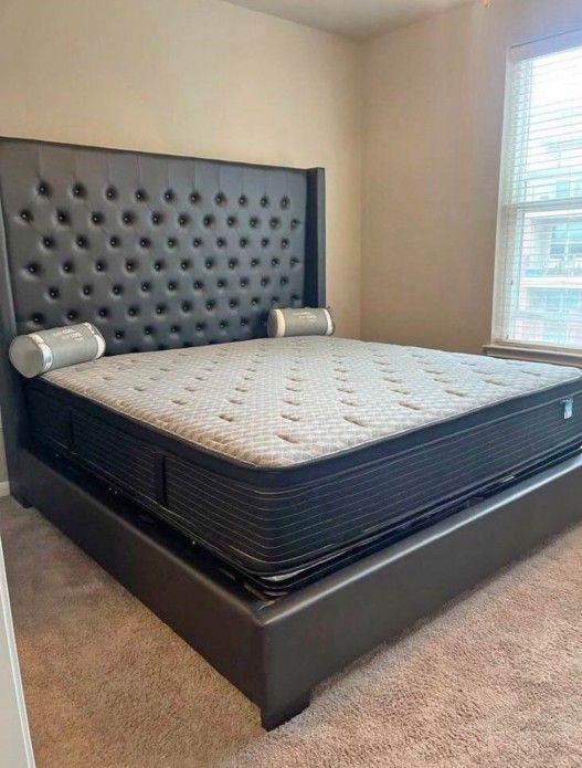 King Size Bed With Promo Mattress And Free Delivery