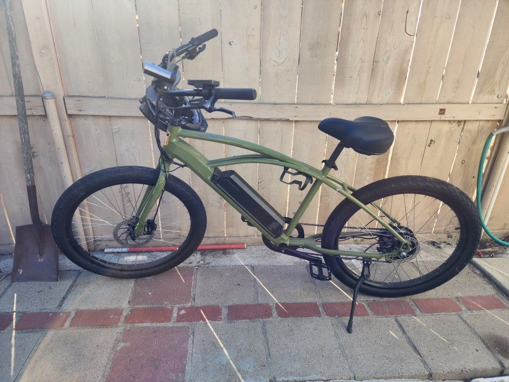American Flyer E-Wave 2.0 Standard 9 Speed Cruiser E-bike