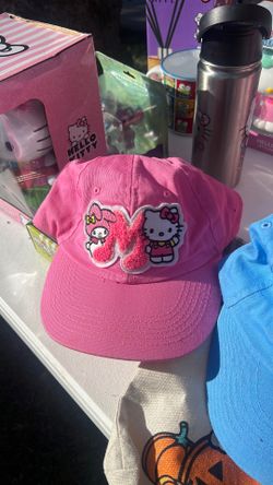 Hello Kitty hat