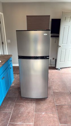 whirlpool studio fridge