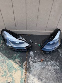 2023 Headlight Tesla Model 3