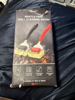 Bristle free grill cleaning brush