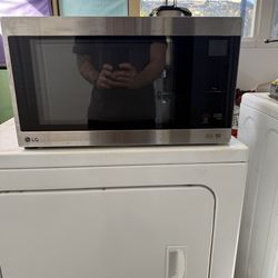 LG microwave
