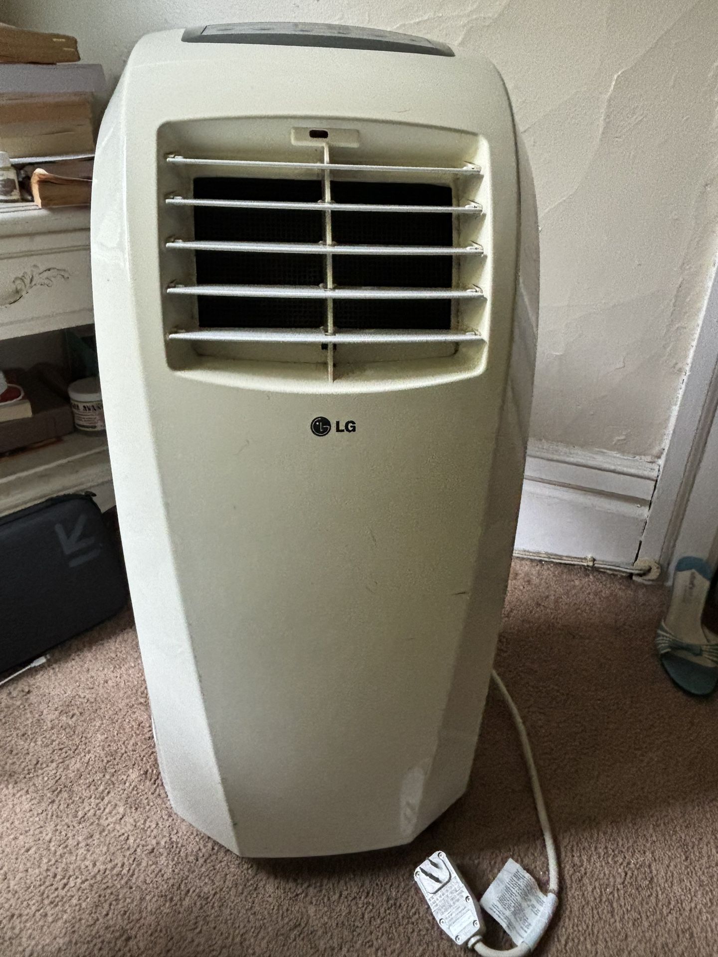 LG portable Air Conditioner 9000btu