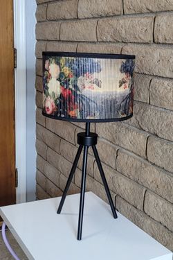 Vintage Tripod Tabletop Lamp / Lighting