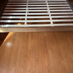Free King Wood Bed Frame 