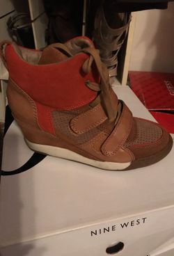 Shoes size 7