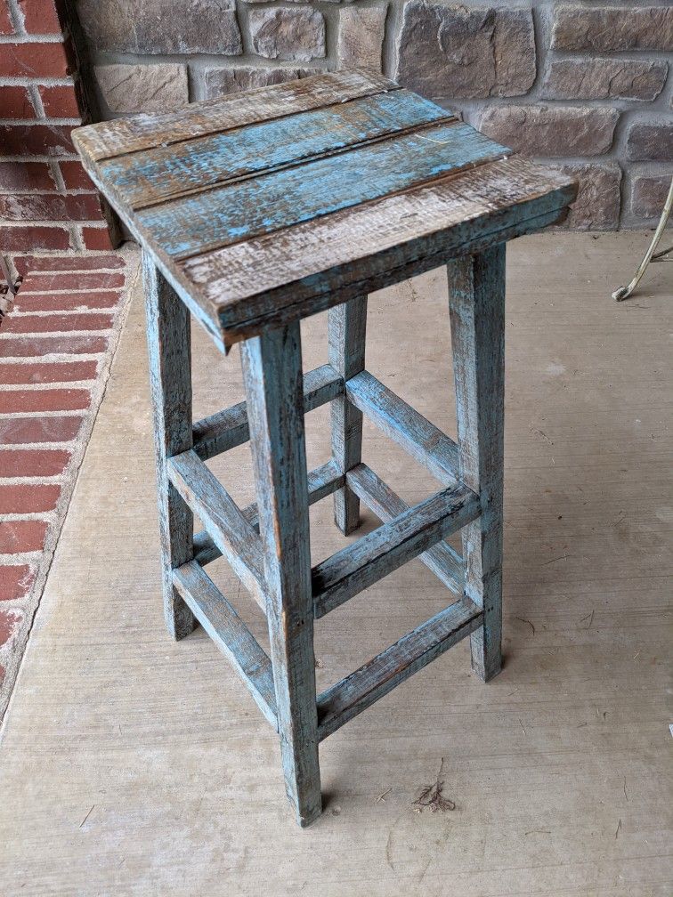 Small Decrotive Stool