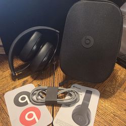 Beats by Dr. Dre Studio Pro Wireless Bluetooth Headphones - Black