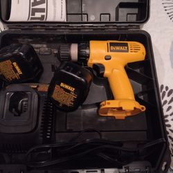 DeWalt Cordless Adjustable Drill Kit