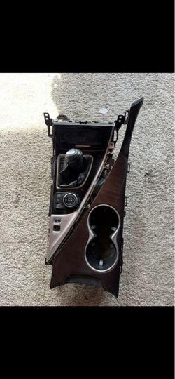 Q50 center Console Trim