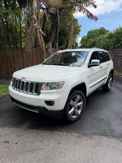 2012 Jeep grand Cherokee Overland