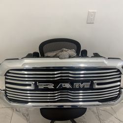 2500 Ram Laramie  2019 To 2024