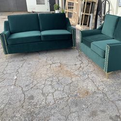 $1199 Brand New Sofa And Loveseat Set (read description)