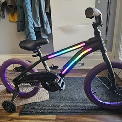 Jetson 16 inch Light Up Kids Bike with Removeable Training Wheels