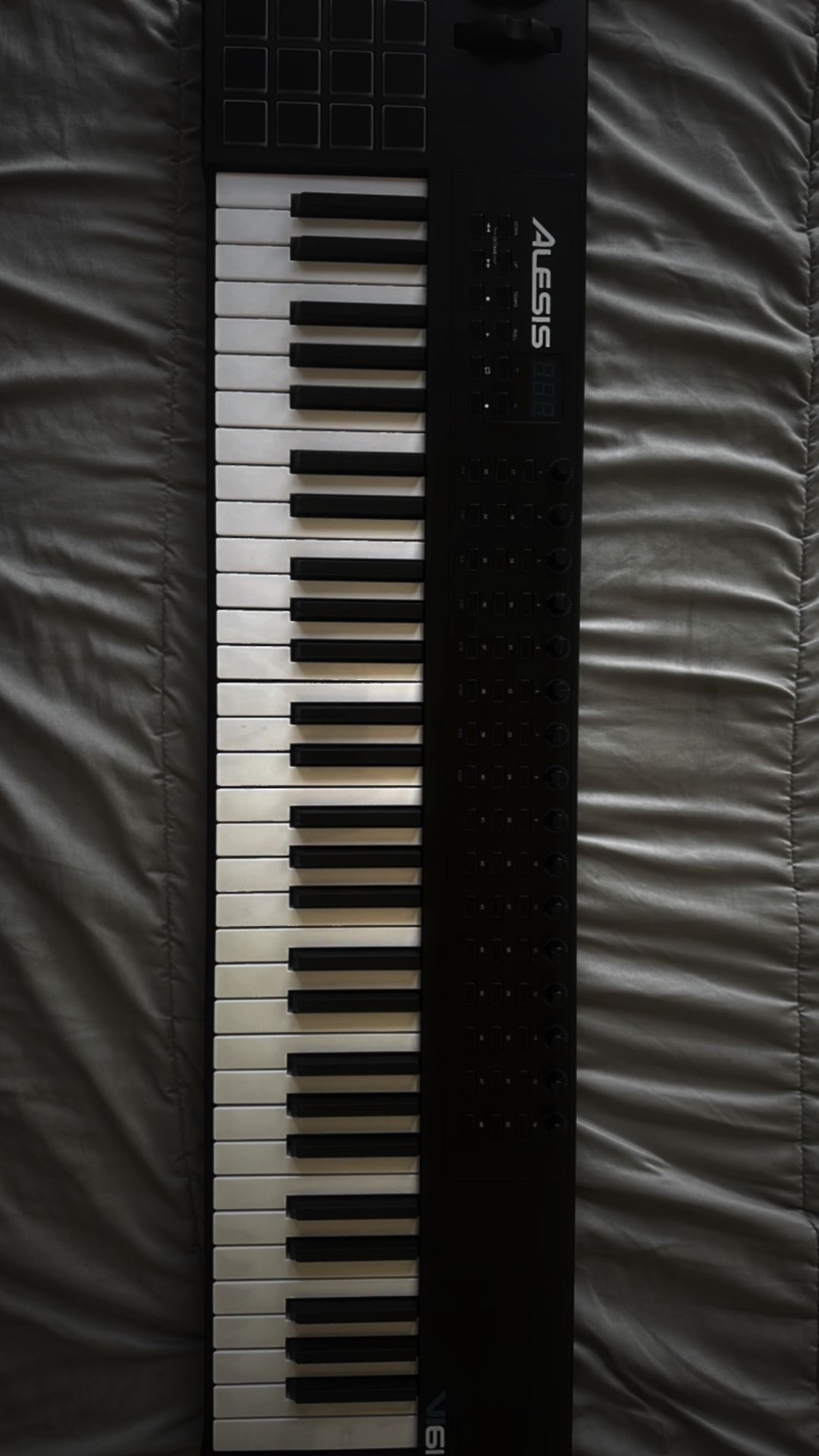 Alesis V61-Key USB MIDI