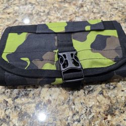 Camo accessory / tool / makeup storage bag with individual velcro pockets