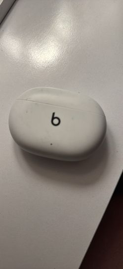 Beats Studio Pro buds