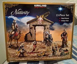 Kirkland Signature 13-Piece Large Nativity Set (Crèche de Noël)