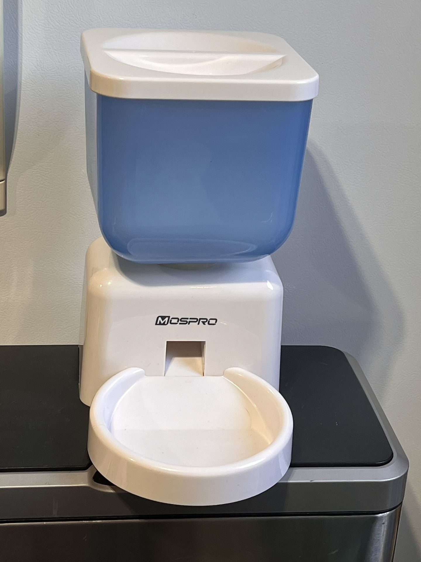Auto-Pet Feeder $ 25.00