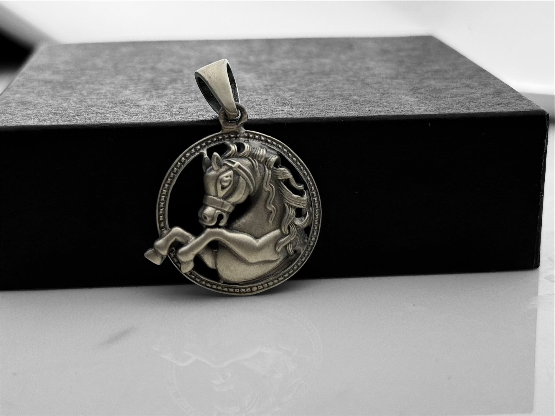 925 Sterling Silver Horse Pendant – 3D Design, Vintage-Inspired