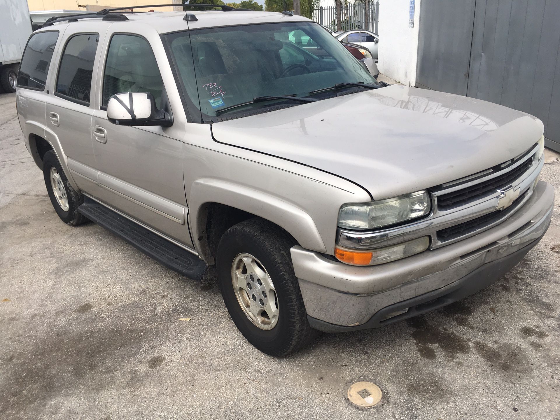 Parting out 2006 Chevy Tahoe 2wd , OEM GM parts GMC Yukon, avalanche, Suburban, denali, etc.