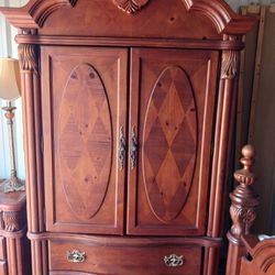 BROYHILL BEDROOM SET 