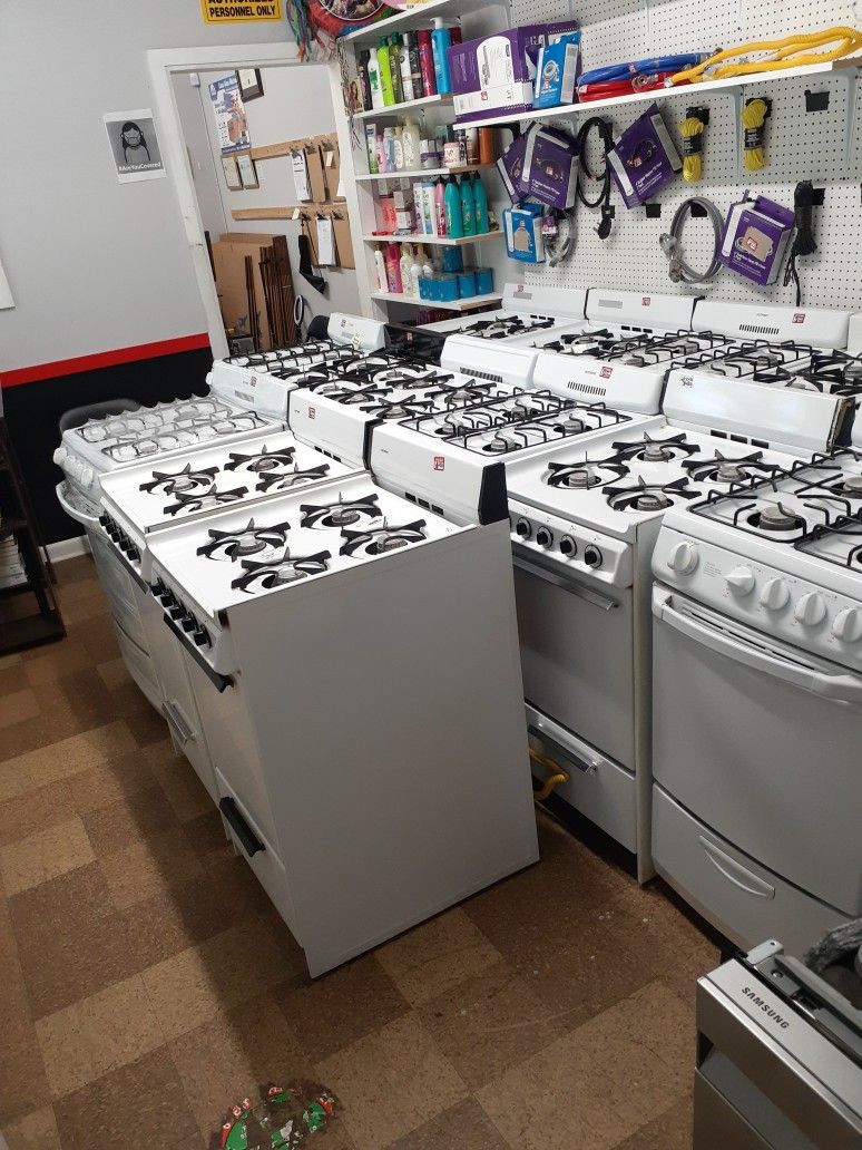 Used Excellent Condition Hotpoint Or Brown Or Magic Chef Gas Stove 20inches Or 24inches 