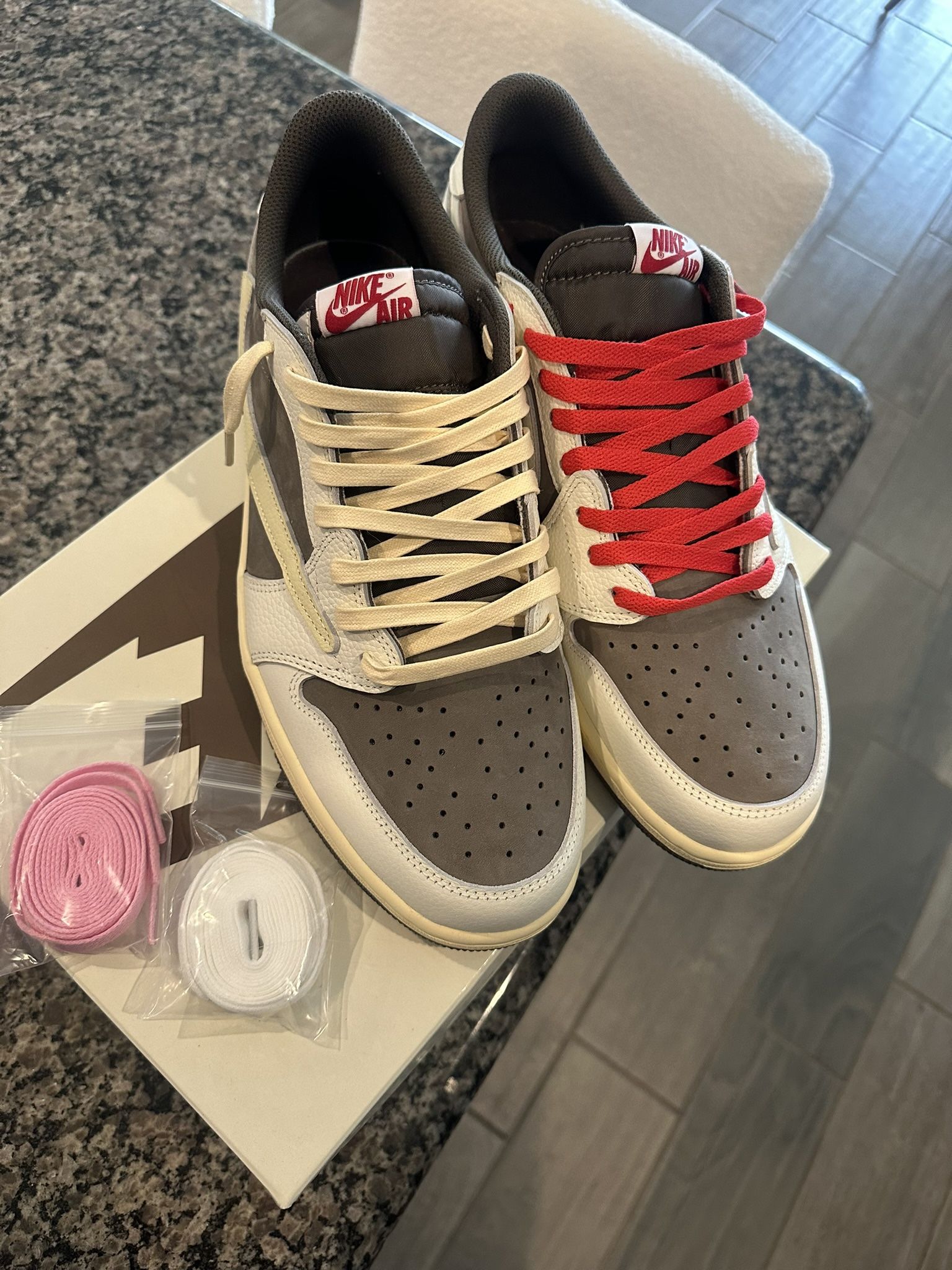 NEW TRAVIS SCOTT JORDAN 1 