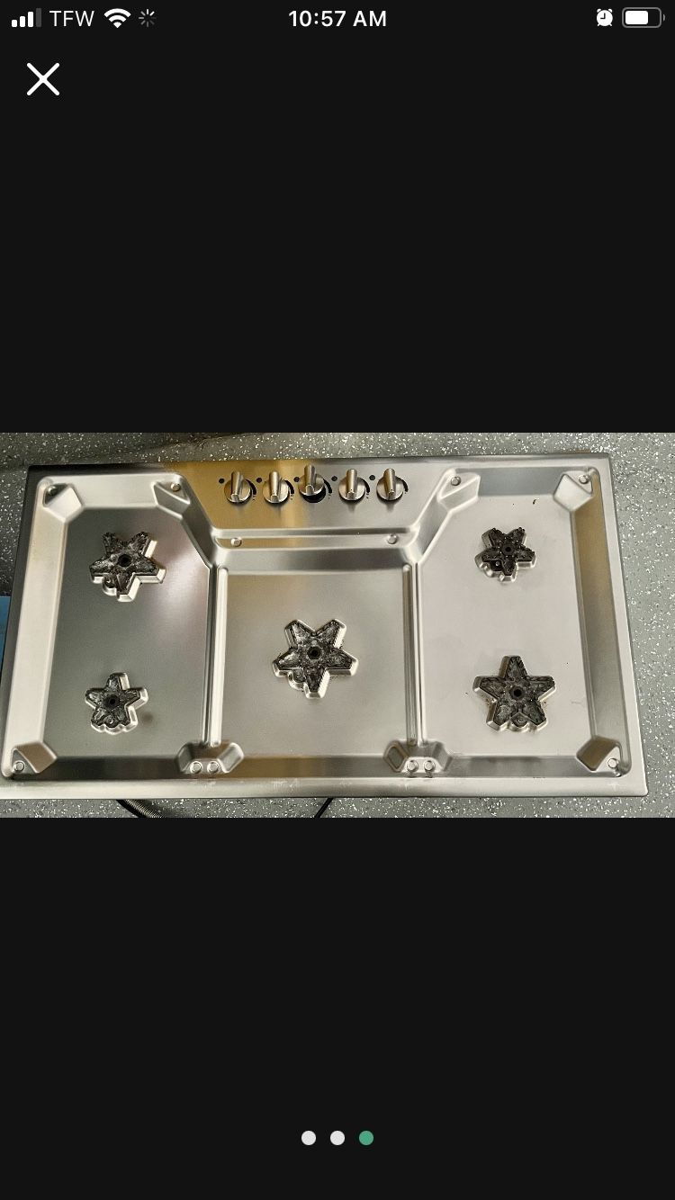 Thermador 36” 5 Burner Gas Cooktop for Sale in Snowflake, AZ OfferUp