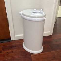 Ubbi Diaper Pail-NEW