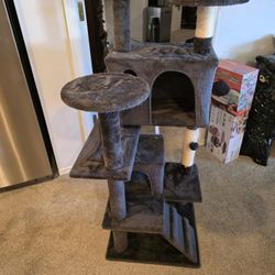 CAT TREE HOUSE