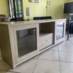 TV Stand Nuevo 