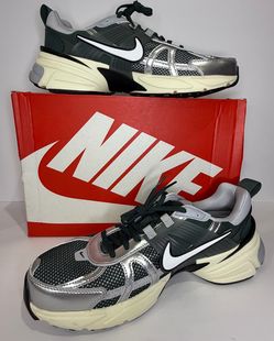 Nike V2K Run Sneakers Dark Green Silver Cream US 11