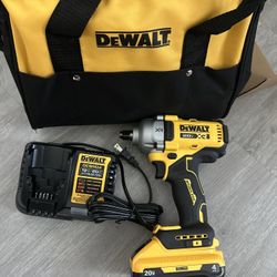 Dewalt Xr 20v 1/2 Mid Range Impact Wrench With Battery 4.0  and Charger 