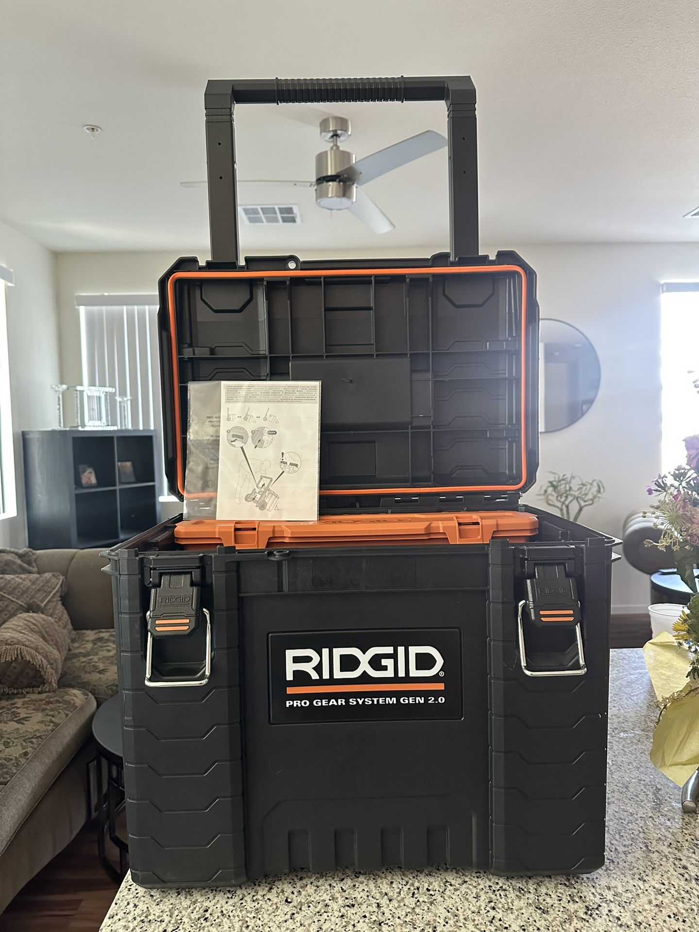 Rigid Rolling Tool Box