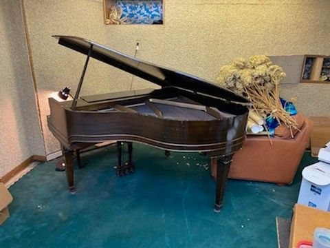 A very nice PIANO for FREE!